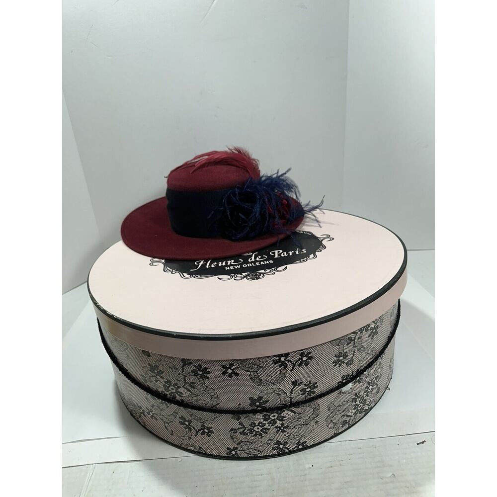 FLEUR DE PARIS New Orleans Stunning Bordeaux Hat With Feathers Hat Original Box‎